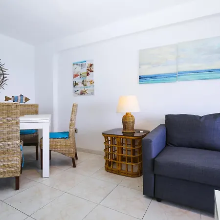 شقة Corona Apartment *