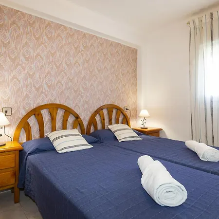 Corona Apartment شقة