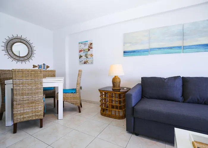 شقة Corona Apartment *