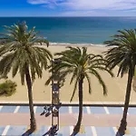 Corona Apartment *